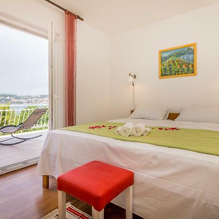 Apartment "On The Beach" トロギール エクステリア 写真