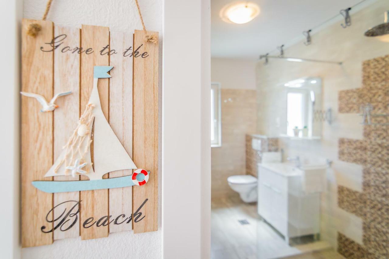 Apartment "On The Beach" トロギール エクステリア 写真